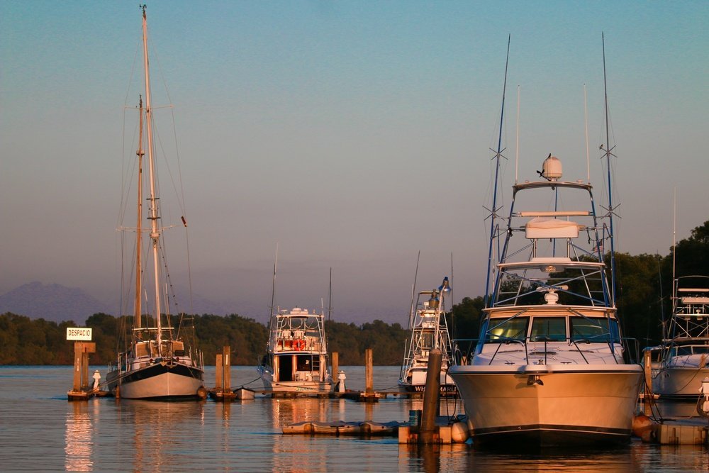 Royal Sunset Paradise yacht experience in Costa del Sol, El Salvador